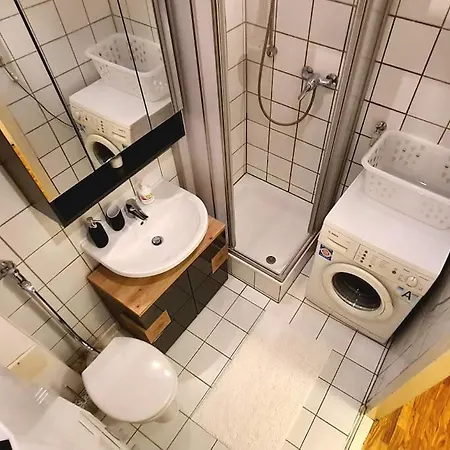 Cozy Right Next To The Castel Apartman