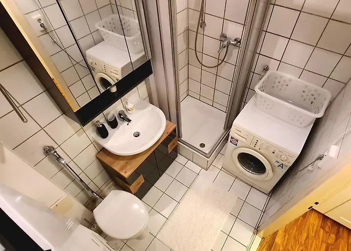 Cozy Right Next To The Castel 아파트